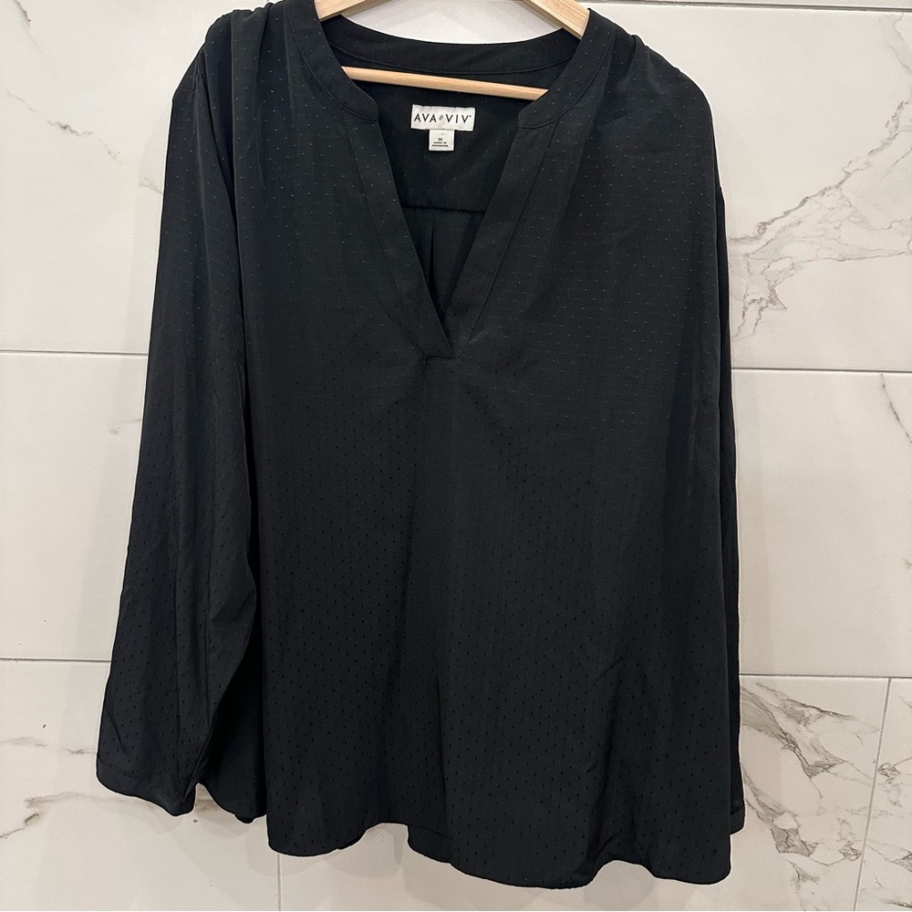 Ava & Viv Women's Black V-Neck Silky Blouse